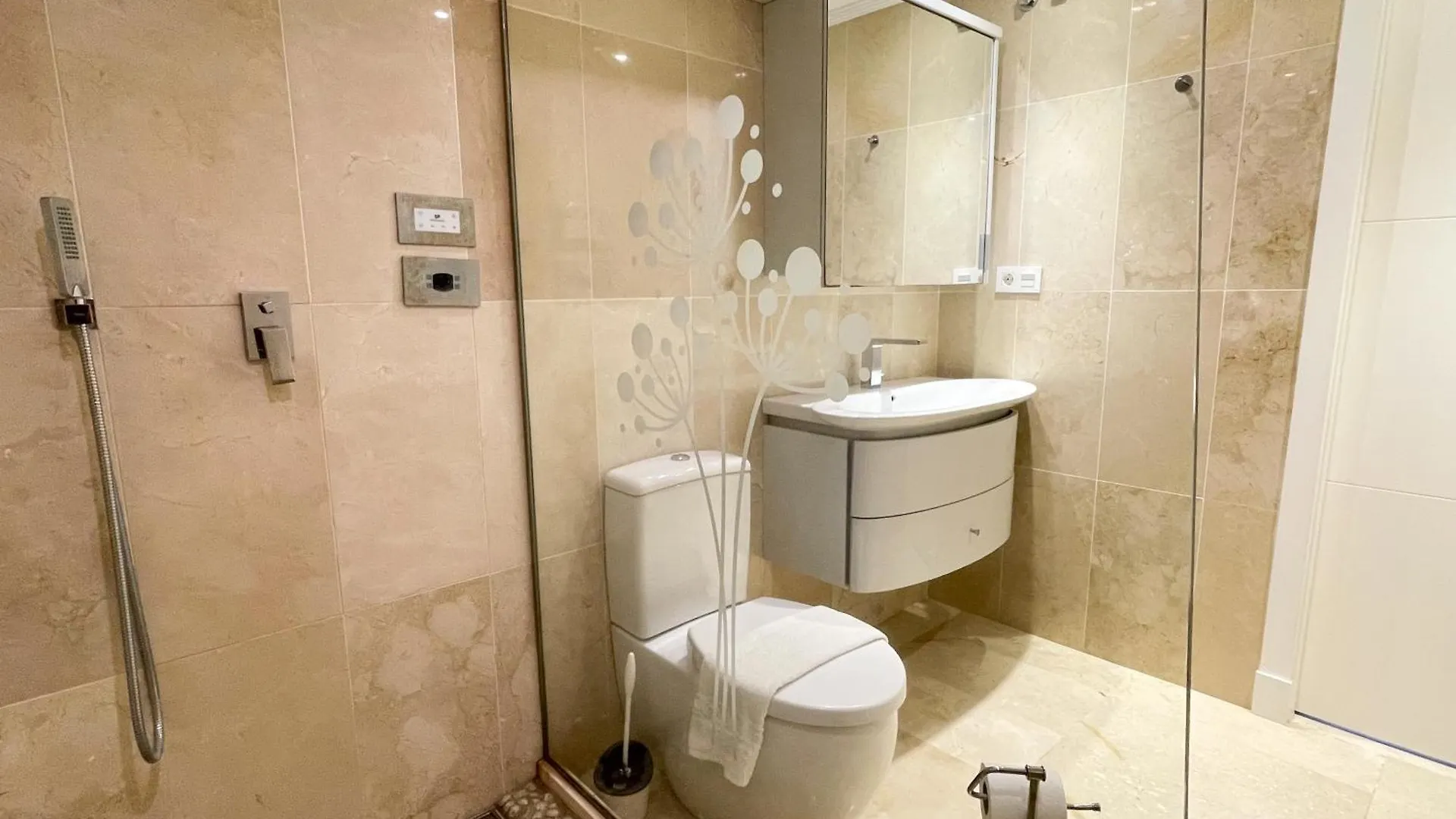 Aloha Hill Club Exclusive Apartment With Premier Resort Amenities Marbella